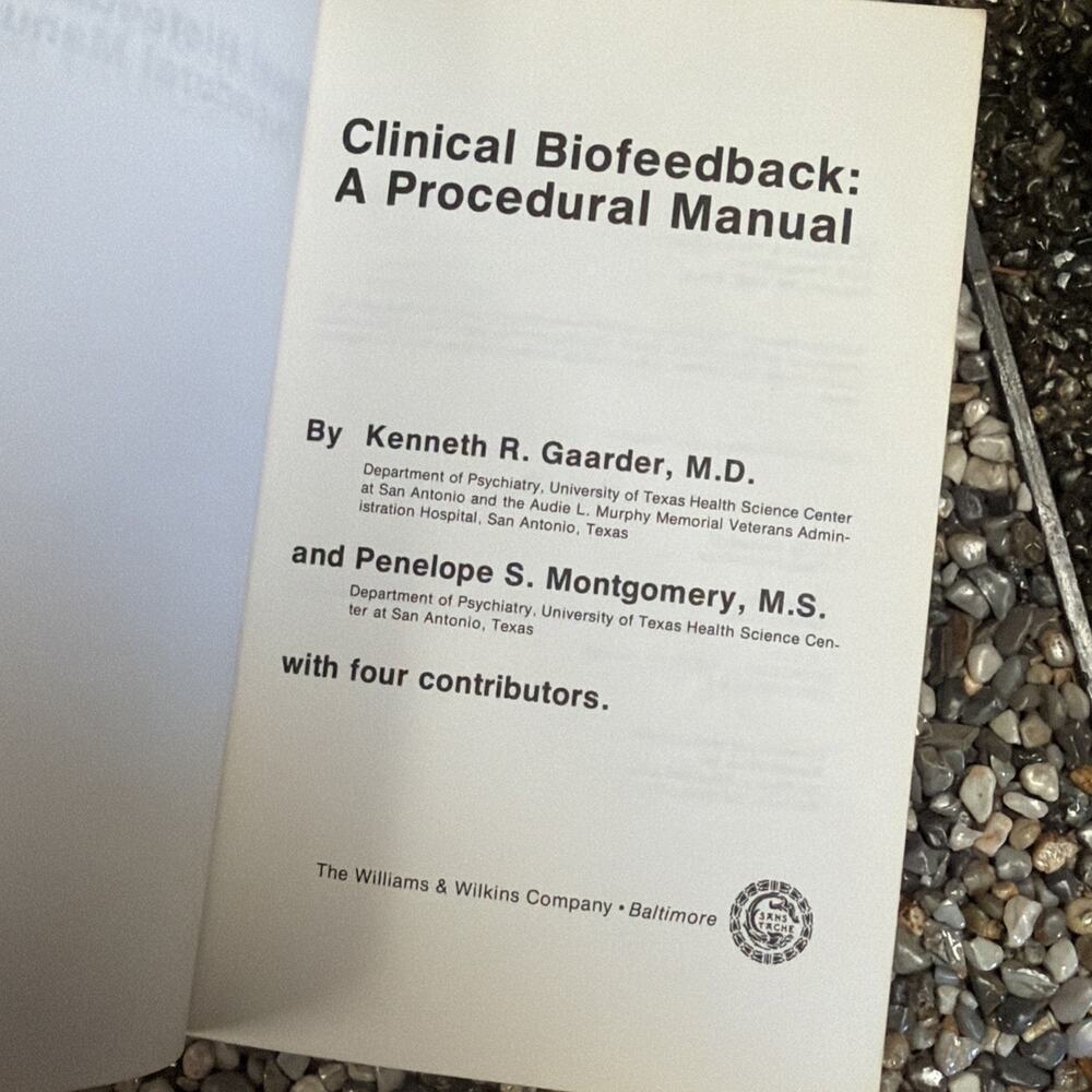 Clinical Biofeedback Paperback Kenneth R., Montgomery, Penelope G - Picture 3 of 5